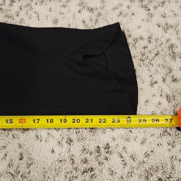 Nanette Lepore SZ 10 Black Capri Hi Lo Ruffled Hem Button Zip Closure No Pockets - Picture 9 of 11